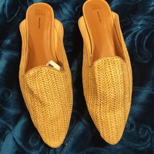 Nwt time and Tru woven loafers size 11